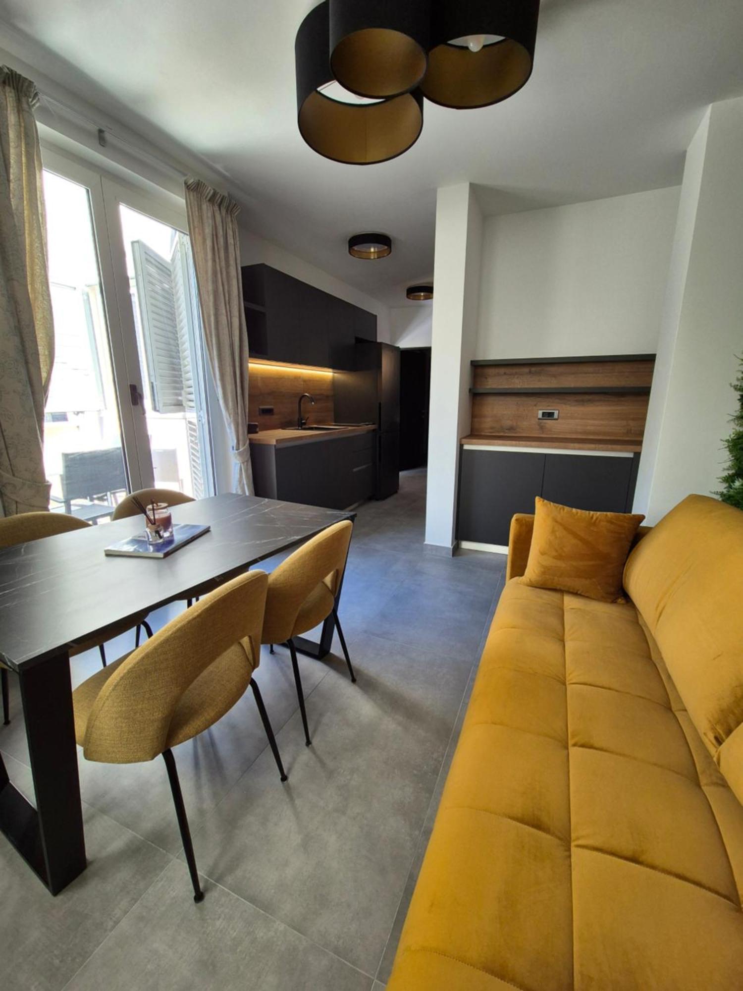 Villa Dalmatino Брела Екстериор снимка