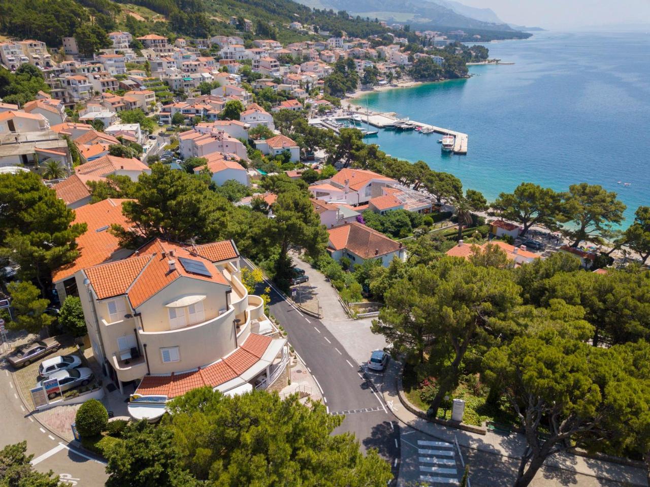 Villa Dalmatino Брела Екстериор снимка