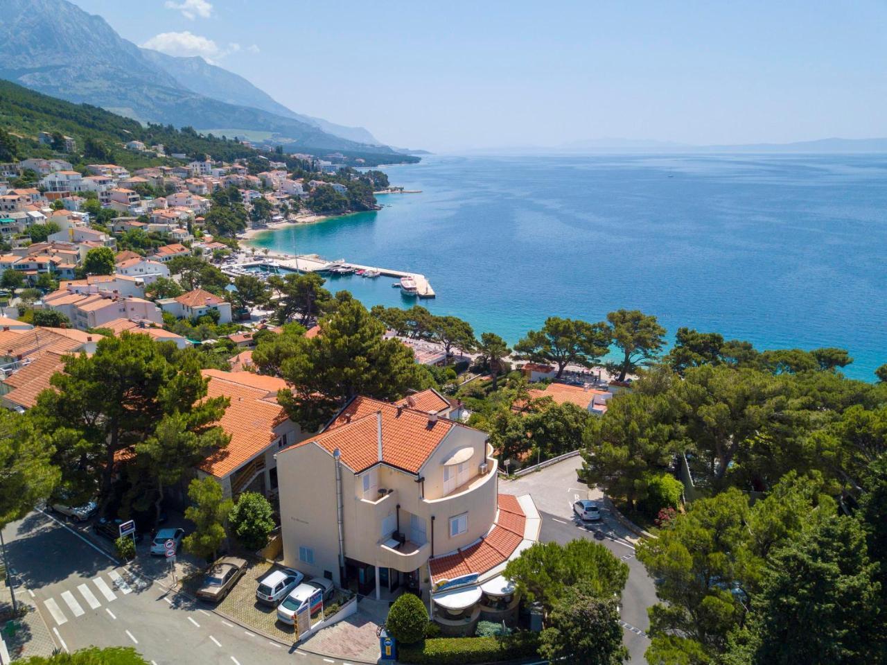 Villa Dalmatino Брела Екстериор снимка