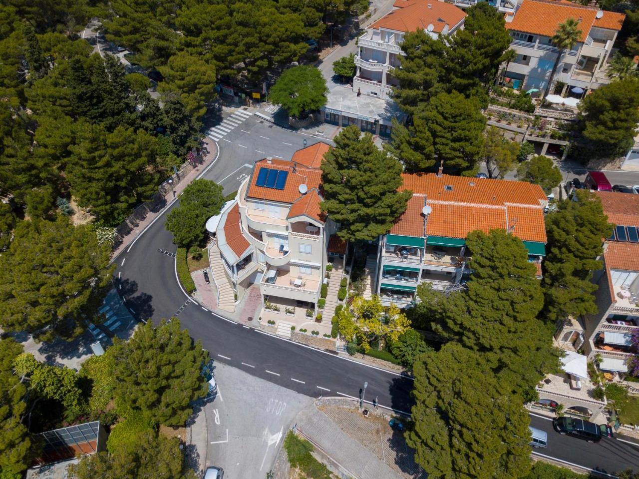 Villa Dalmatino Брела Екстериор снимка